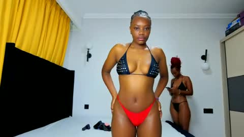 Snapshot of _latoyah chatting on July 21, 2:25 am _latoyah online show from July 21, 2:25 am