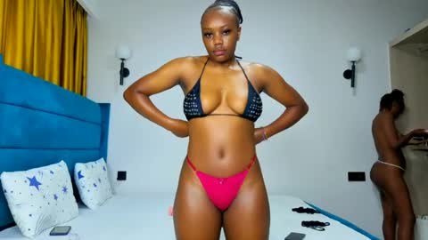 Snapshot of _latoyah chatting on August 7, 3:19 am _latoyah online show from August 7, 3:19 am