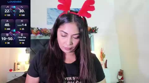 Snapshot of _lauralove_69 chatting on December 23, 5:32 pm Lauralove online show from December 23, 5:32 pm
