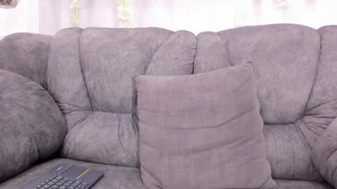 Snapshot of _laurataylor_ chatting on December 29, 11:29 pm online show from December 29, 11:29 pm