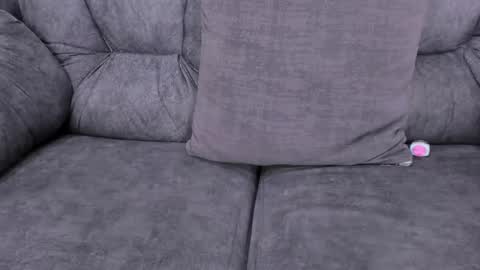 Snapshot of _laurataylor_ chatting on January 13, 8:26 pm online show from January 13, 8:26 pm