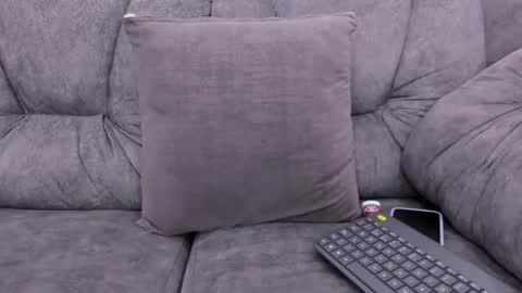 Snapshot of _laurataylor_ chatting on January 21, 8:54 pm online show from January 21, 8:54 pm