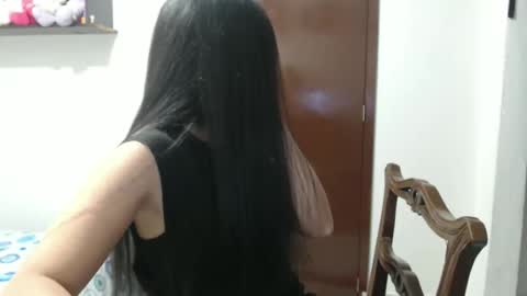 Snapshot of _laureneyes chatting on December 14, 4:18 am Lauren 3 online show from December 14, 4:18 am