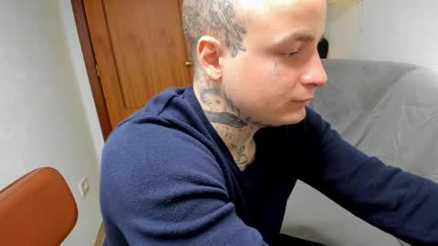 Layne online show from March 28, 8:47 am