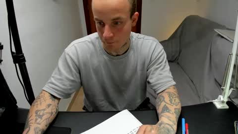 Snapshot of _layne chatting on April 25, 3:20 pm Layne online show from April 25, 3:20 pm