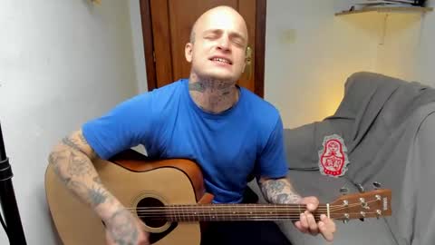 Snapshot of _layne chatting on May 10, 2:33 pm Layne online show from May 10, 2:33 pm