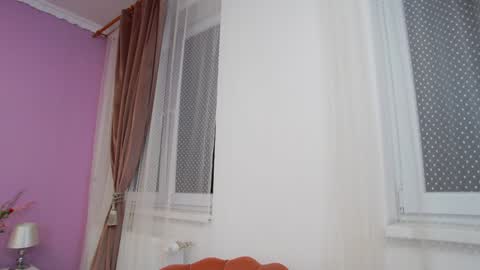 Snapshot of _lenapaul_ chatting on February 5, 2:51 am Lena Paul online show from February 5, 2:51 am