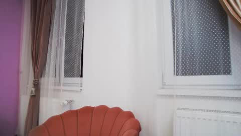 Snapshot of _lenapaul_ chatting on March 5, 4:13 am Lena Paul online show from March 5, 4:13 am