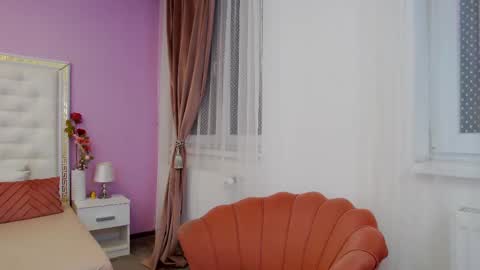 Snapshot of _lenapaul_ chatting on March 12, 4:30 am Lena Paul online show from March 12, 4:30 am