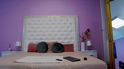 Snapshot of _lenapaul_ chatting on September 11, 3:50 am Lena Paul online show from September 11, 3:50 am