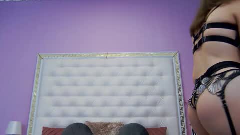 Snapshot of _lenapaul_ chatting on October 15, 4:23 am Lena Paul online show from October 15, 4:23 am