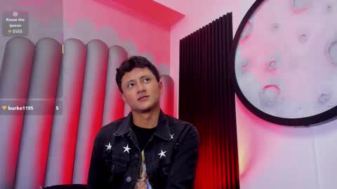 Snapshot of _leohot_ chatting on November 25, 3:39 am _leohot_ online show from November 25, 3:39 am