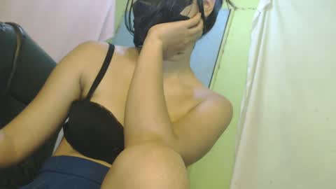 _lilies_gigi_ online show from July 17, 1:56 am
