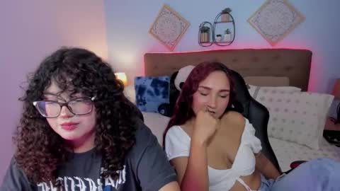 Liily online show from November 14, 9:57 pm