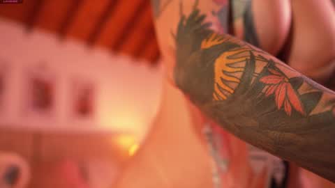 Lissana online show from March 7, 8:28 pm