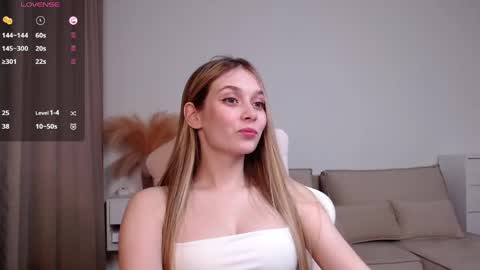 Amelia                        online show from April 21, 9:06 pm