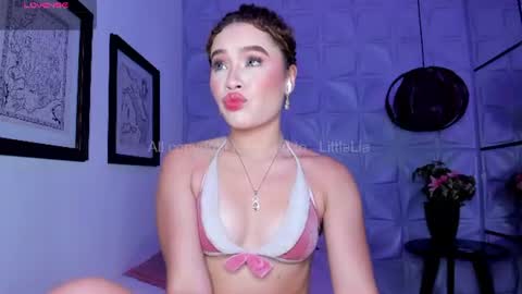 Snapshot of _littlelia chatting on June 27, 10:53 am Anna online show from June 27, 10:53 am