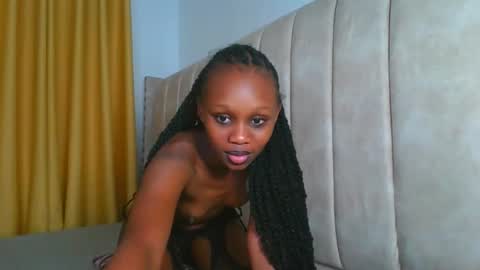 Littlevenus online show from October 12, 3:00 pm