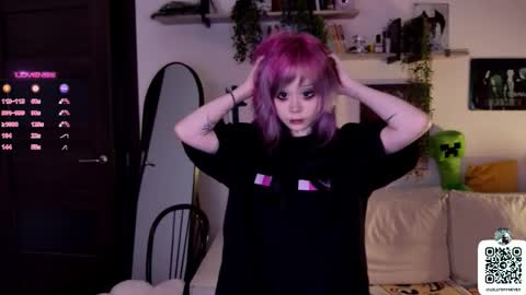 Lolly online show from September 18, 12:51 pm