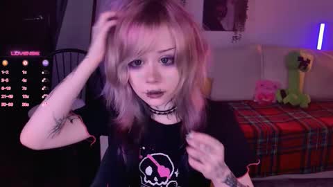 Lolly online show from November 30, 9:57 am