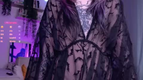 Lolly online show from December 23, 9:51 am