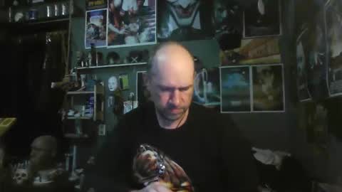 That guy online show from October 31, 6:42 pm