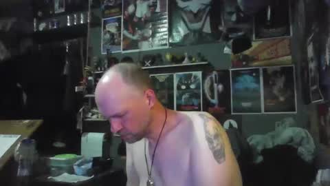 That guy online show from April 9, 4:23 am