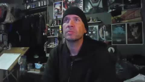 That guy online show from April 20, 3:59 pm