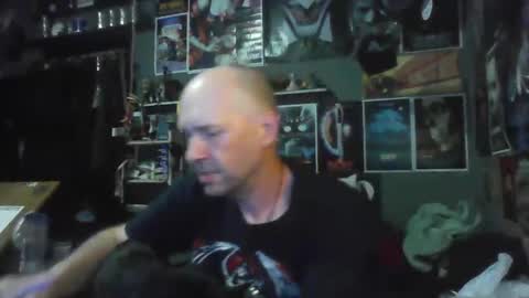 That guy online show from April 22, 7:00 am