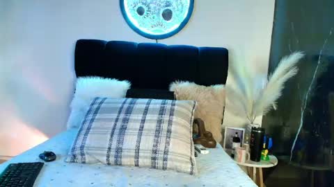 Snapshot of _lorrayne_ chatting on May 9, 12:32 pm Lorrayne online show from May 9, 12:32 pm