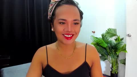 _lovelyyan69_ online show from November 5, 2:22 am