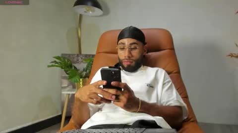 _luca_flame online show from December 15, 5:12 am