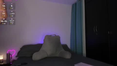   online show from March 24, 11:15 am