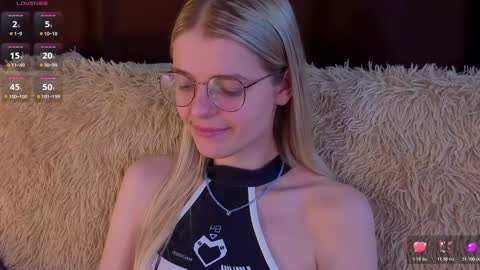 Monica online show from November 17, 7:30 pm