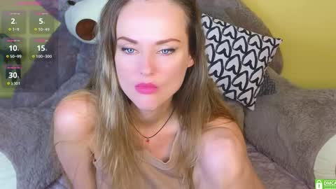 Snapshot of _lullaby_ chatting on February 12, 4:22 pm Lullaby online show from February 12, 4:22 pm