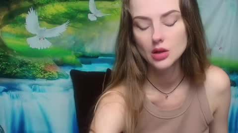 Snapshot of _lullaby_ chatting on February 15, 5:39 pm Lullaby online show from February 15, 5:39 pm