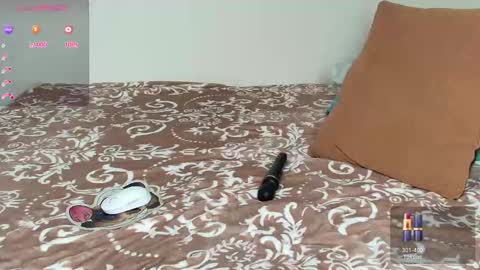 Snapshot of _lullaby_ chatting on October 5, 6:17 pm Lullaby online show from October 5, 6:17 pm