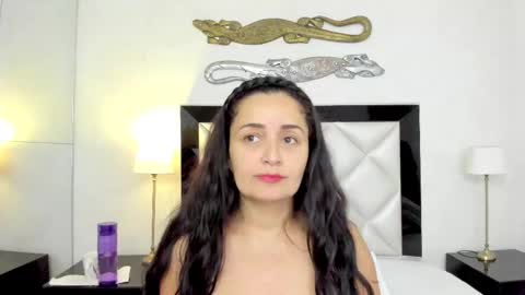 Snapshot of _luna__sweet_ chatting on February 13, 9:51 am luna sweet online show from February 13, 9:51 am