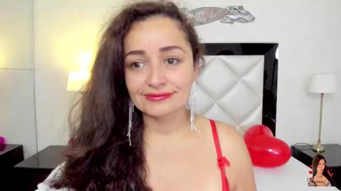 Snapshot of _luna__sweet_ chatting on February 14, 3:43 am luna sweet online show from February 14, 3:43 am