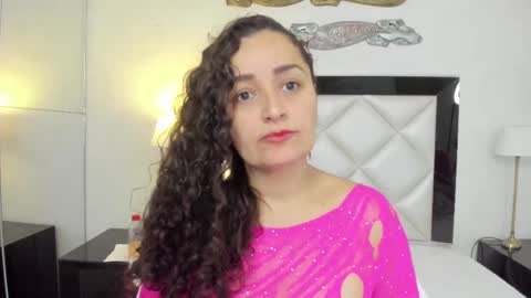 Snapshot of _luna__sweet_ chatting on February 16, 3:26 am luna sweet online show from February 16, 3:26 am