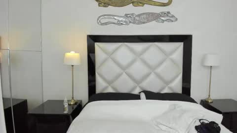 Snapshot of _luna__sweet_ chatting on March 7, 4:02 am luna sweet online show from March 7, 4:02 am