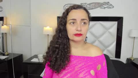 Snapshot of _luna__sweet_ chatting on March 8, 4:01 am luna sweet online show from March 8, 4:01 am