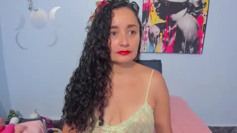 Snapshot of _luna__sweet_ chatting on September 27, 2:38 am luna sweet online show from September 27, 2:38 am