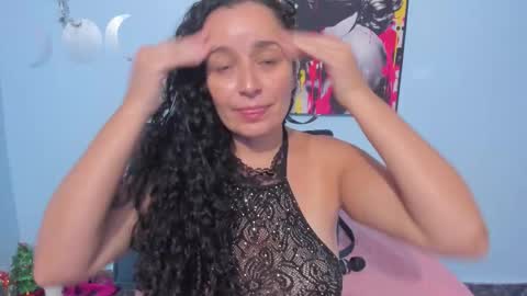 Snapshot of _luna__sweet_ chatting on October 21, 8:09 pm luna sweet online show from October 21, 8:09 pm