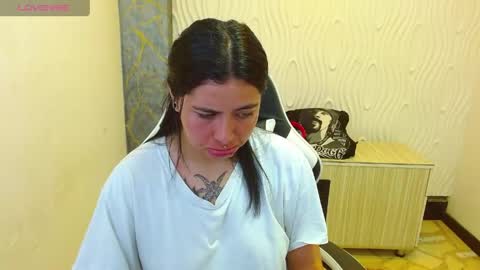 luna torres online show from April 21, 1:28 pm