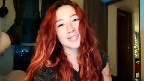 _lunaa__ online show from December 3, 1:19 am