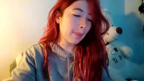 _lunaa__ online show from February 4, 2:17 am