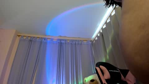 Maia online show from February 22, 7:01 pm