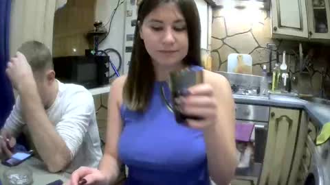 Snapshot of _magic_kis chatting on December 12, 8:21 pm _magic_kis online show from December 12, 8:21 pm