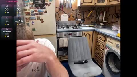 Snapshot of _magic_kis chatting on November 20, 6:46 am _magic_kis online show from November 20, 6:46 am